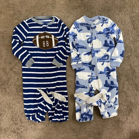 Boys Carters Fleece Footsie Pjs Size 5t football/planes - Picture 13 of 13
